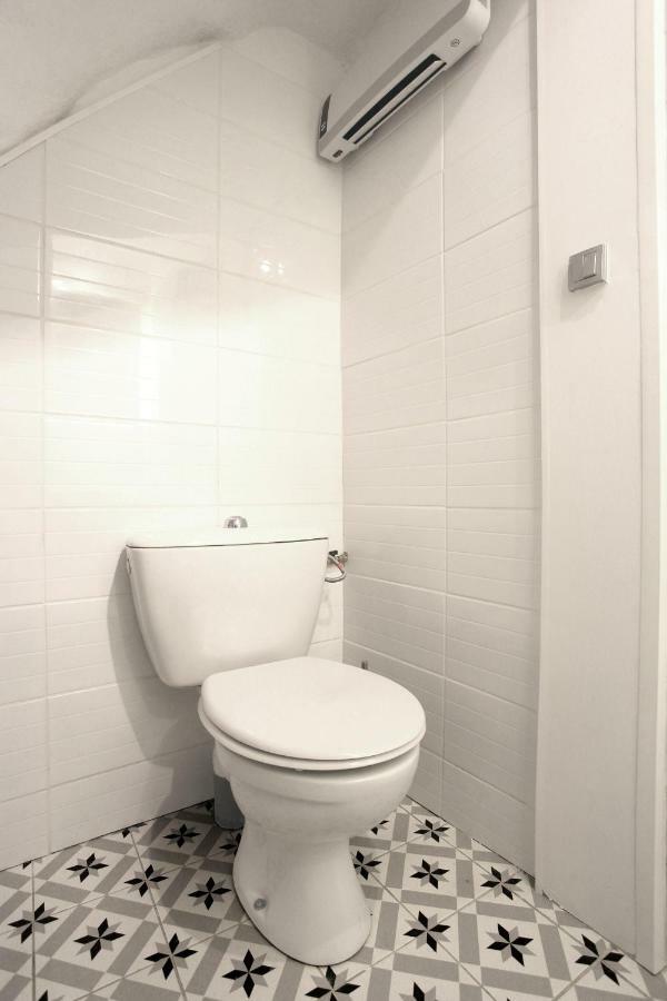 Gregbnb - T2 Ancien Et Moderne - Parking Inclus - 15Min Gare Toulon Eksteriør bilde